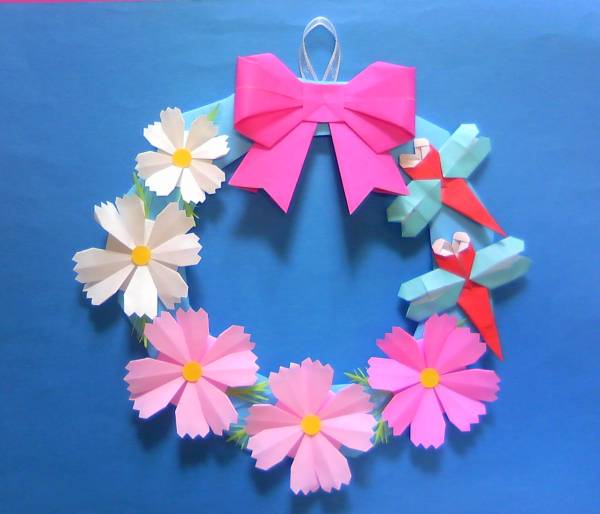 ハンドメイド 折り紙 壁面飾り コスモスととんぼのリース 折り紙 千代紙 売買されたオークション情報 Yahooの商品情報をアーカイブ公開 オークファン Aucfan Com