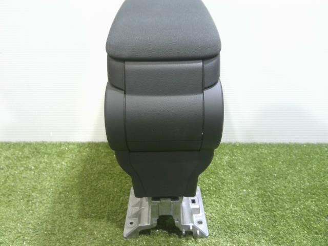 アウディ A1 A1スポーツバック 右ハンドルの中古車一覧｜中古車検索 スポーツバックの価格・新型情報 スポーツバック Audi 8XCAX H23年式 右ハンドル テンパータイヤ Ａ１（アウディ）のクルマカタログ｜中古車のネクステージ オシャレな 車検長い！スポーツバック Sトロ Ａ１（アウディ）の歴代モデル・グレード別カタログ情報｜中古車