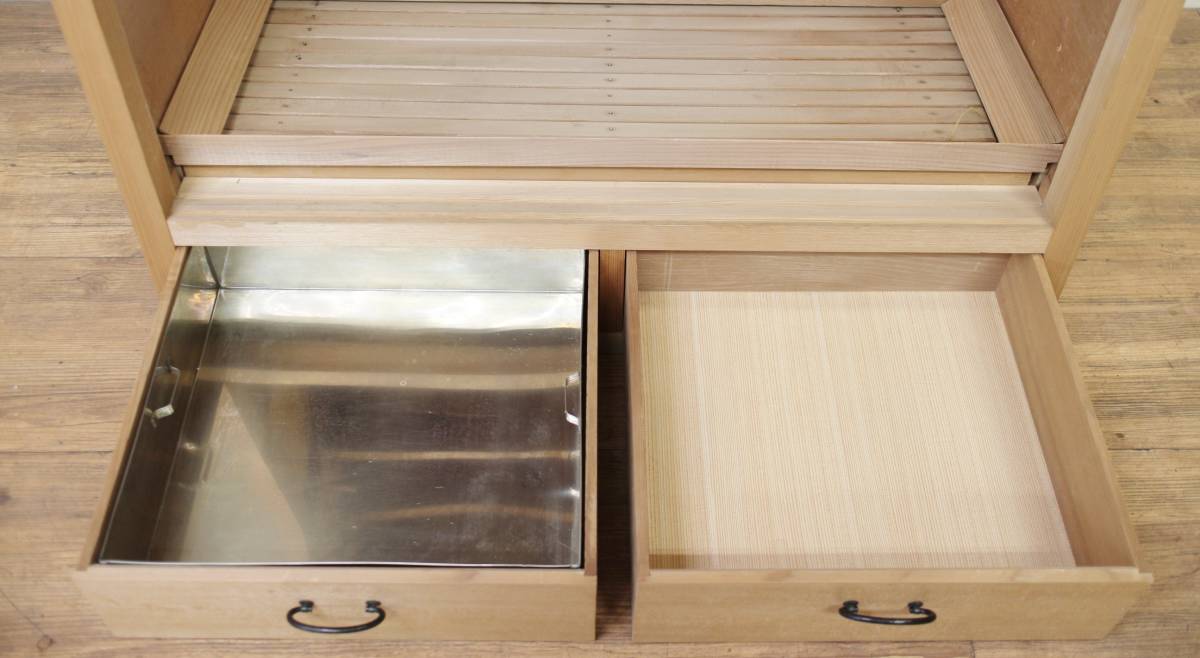 伝統工芸 茶道具　置水屋　水屋箪笥　網代引戸　茶箪笥 美品 杉 無垢 網代 茶水屋 置水屋 茶道具 煎茶棚 茶箪笥 置炉 引戸 和