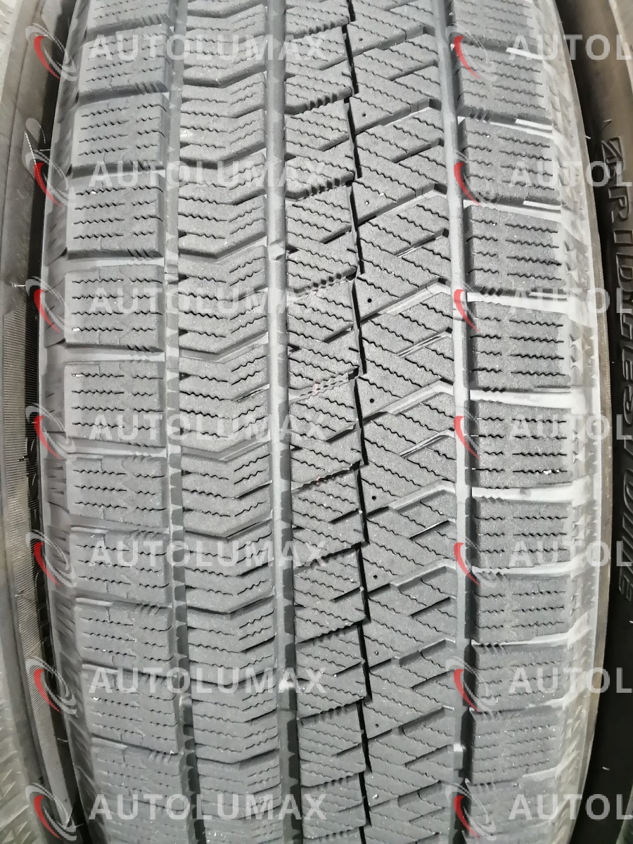 215/60R17 96Q Bridgestone BLIZZAK VRX2 中古 スタッドレスタイヤ 4本