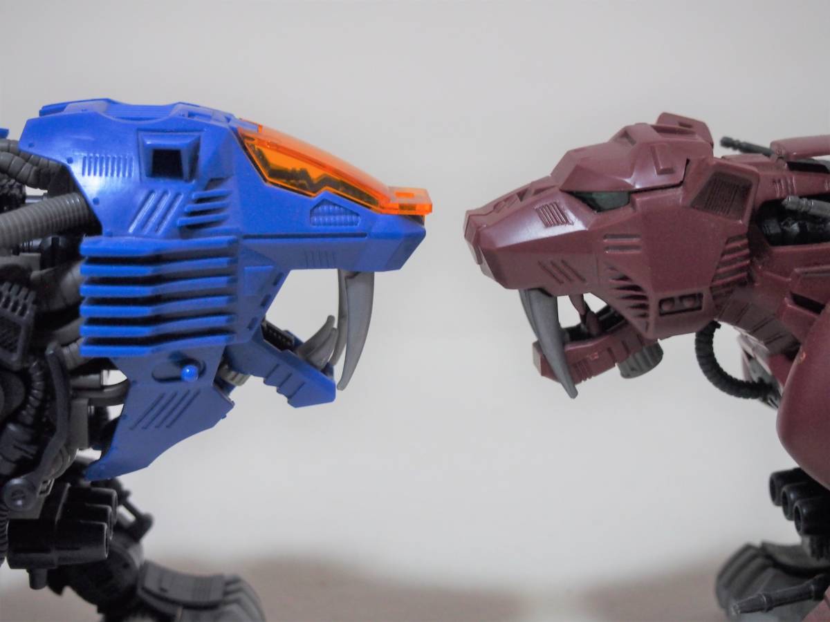 1円～ TOMY 旧ゾイド 2体セット シールドライガー・セイバータイガー