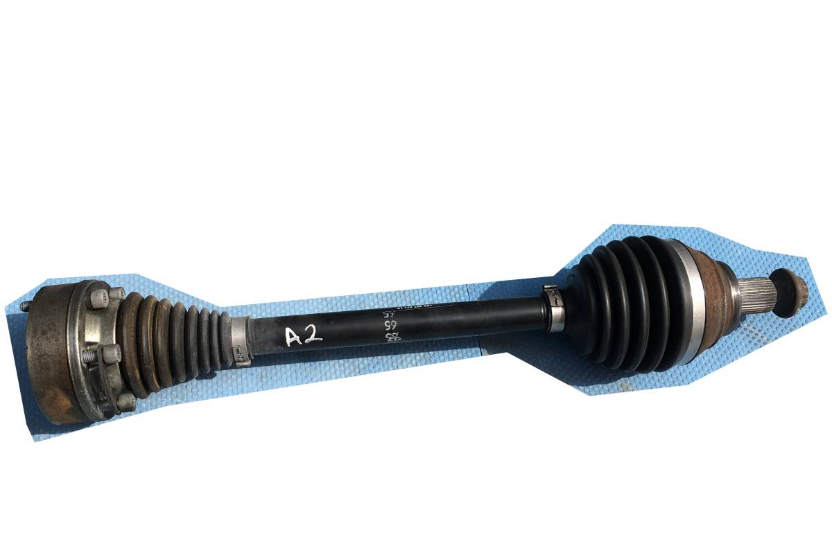 AU2 / アウディ / AUDI / A3 / (8P) / CAXC / フロント / 左 / ドライブシャフト / Drive shaft