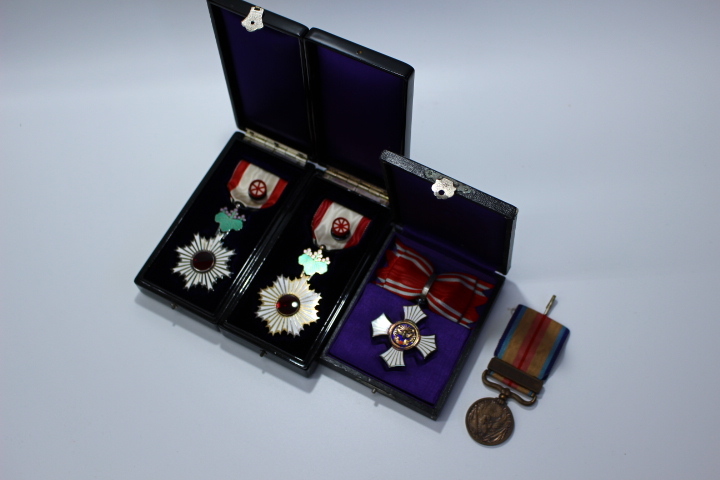 □G57449:勲章 バッジ 詳細不明 おまとめセット 希少 レトロ 中古 勲章