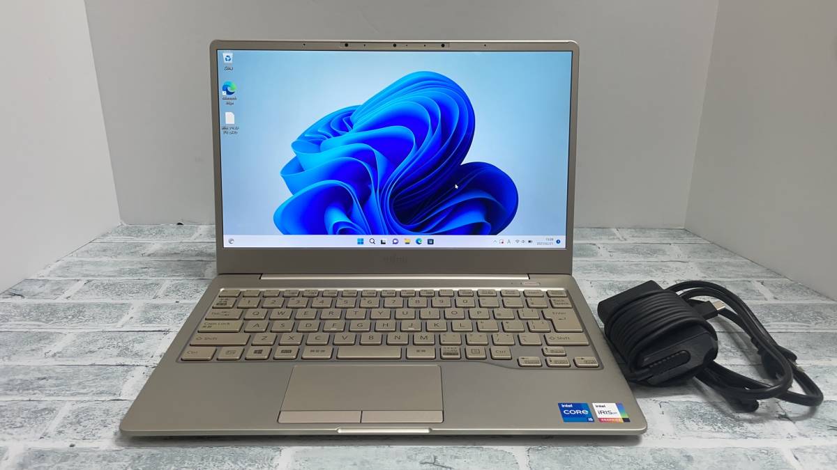 富士通 LIFEBOOK CH75/E3■13.3インチ/Intel Core i5-1135G7/8GB/SSD512GB/Win11■送料込み■N5J130
