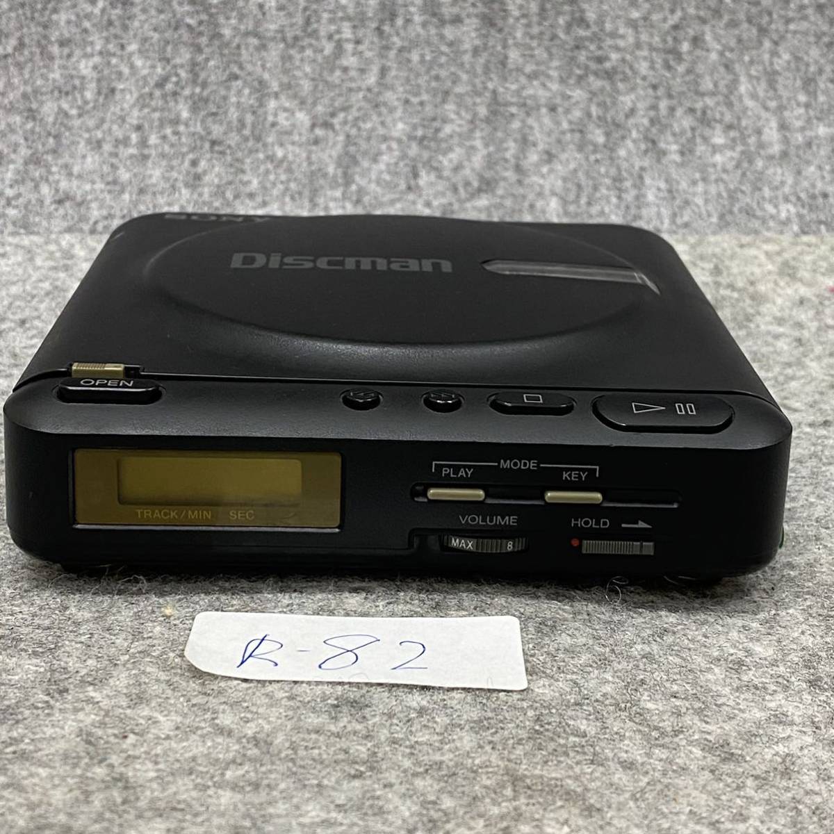 Sony Discman D-20 Audio): ポータブルCDプレイヤー(SONY #268017203 R