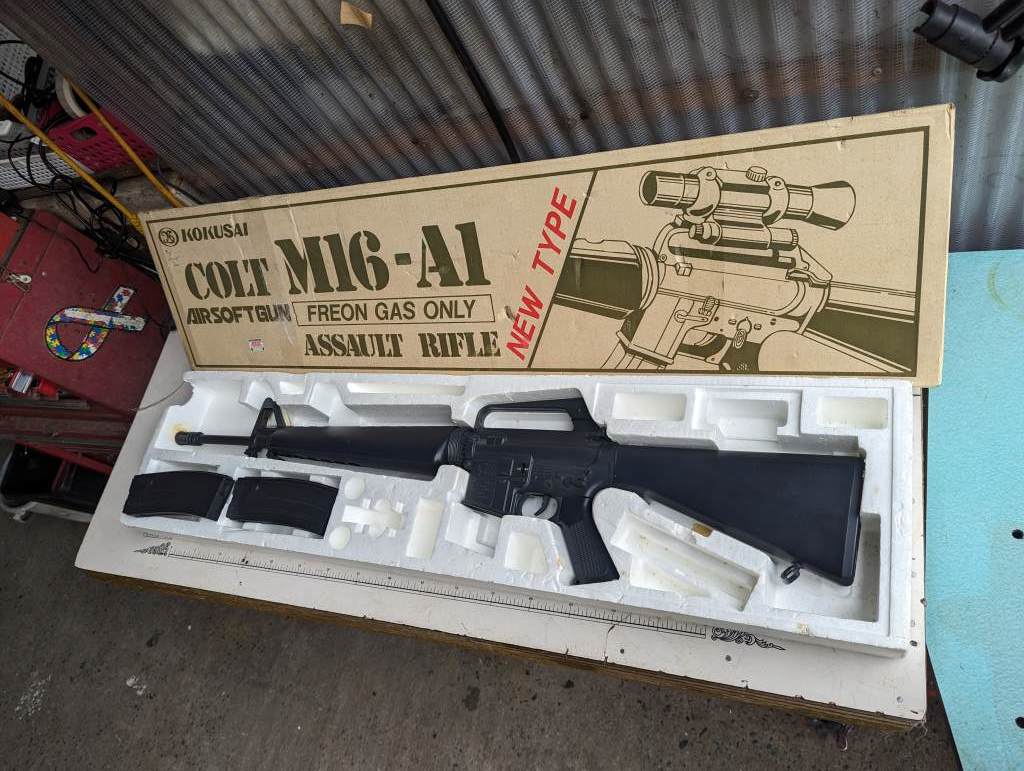M16A1 COLT コクサイ M29 REVOLVER アサルトライフル S・ガスガン