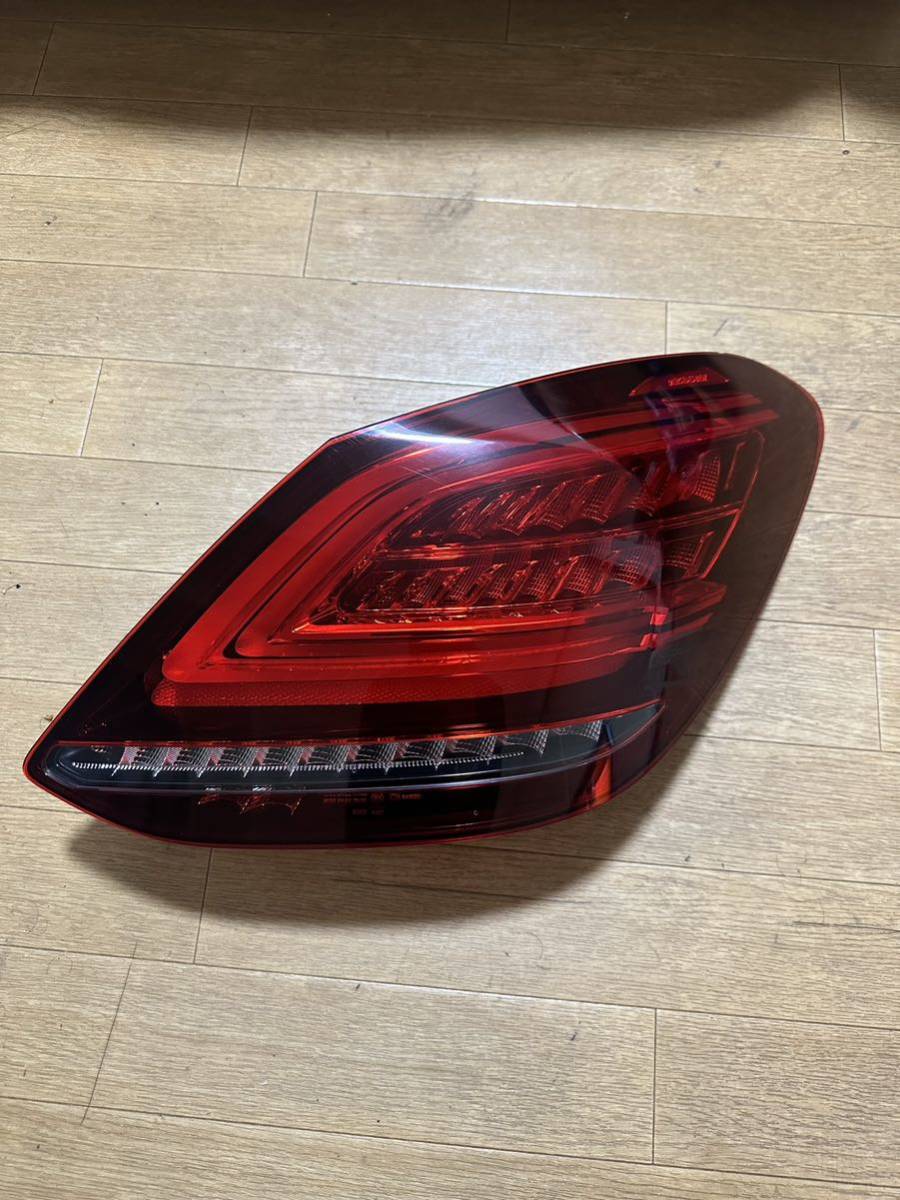 テールランプ右側 メルセデス Cクラス ベンツ純正 W205 Cクラス LED