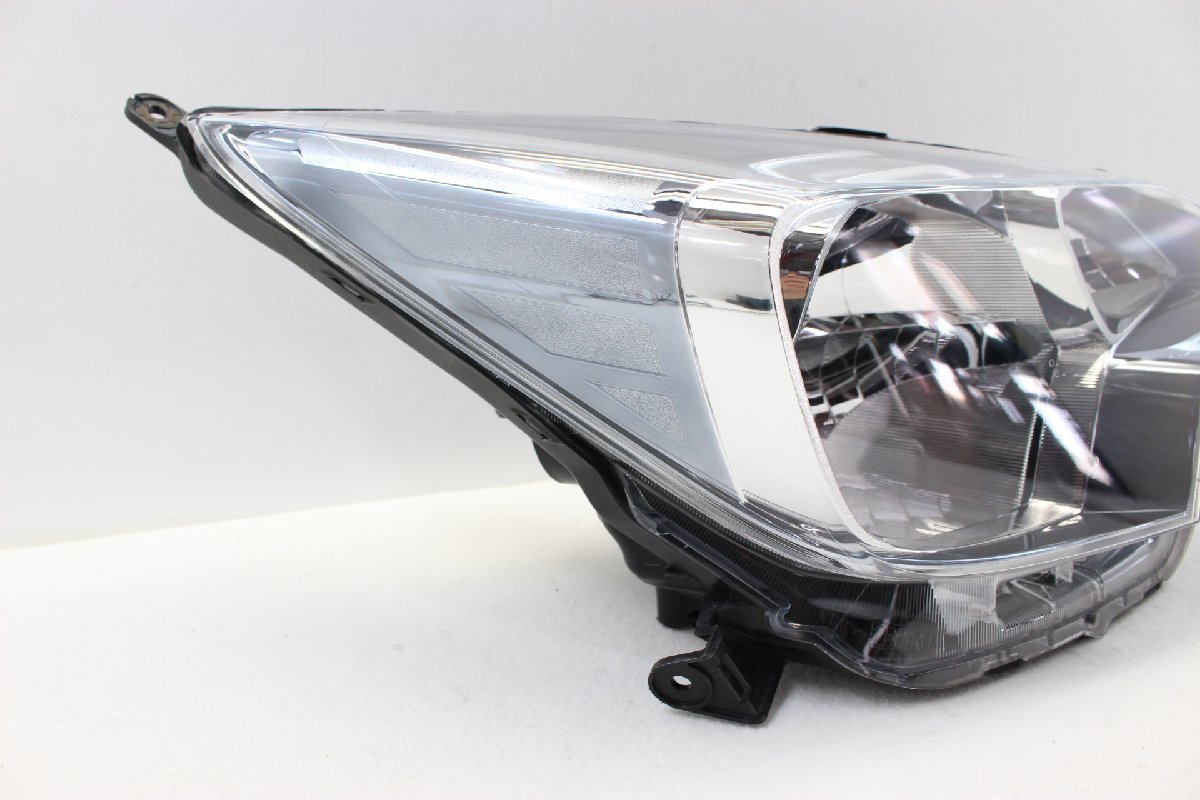 ラクティス NCP120 HIDヘッドライト 左右セット 左部番号81185-52C70