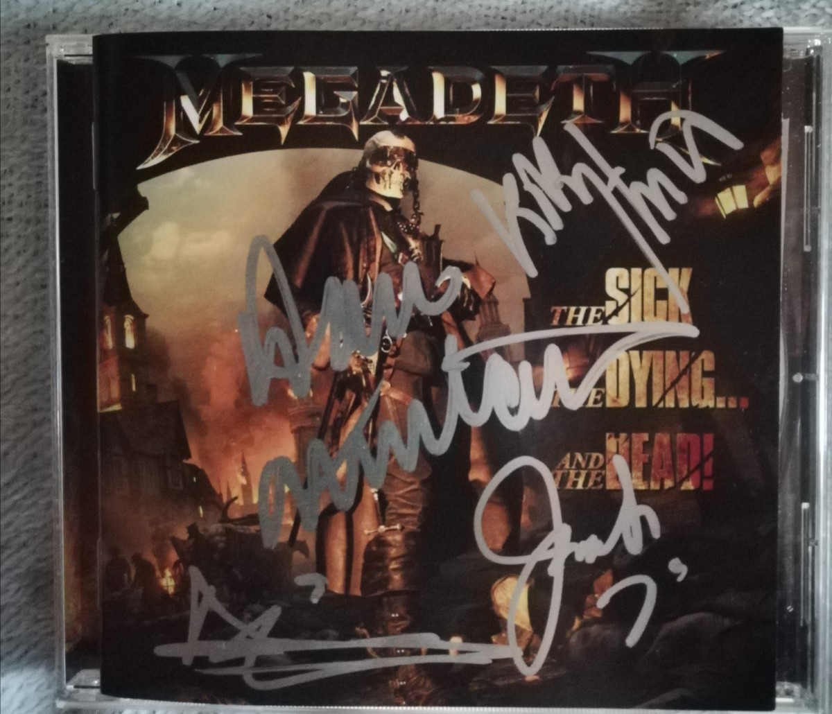 Megadeth 直筆サイン入りCD メガデス / MEGADETH 直筆サイン入りCD(Megadeth)｜売買された