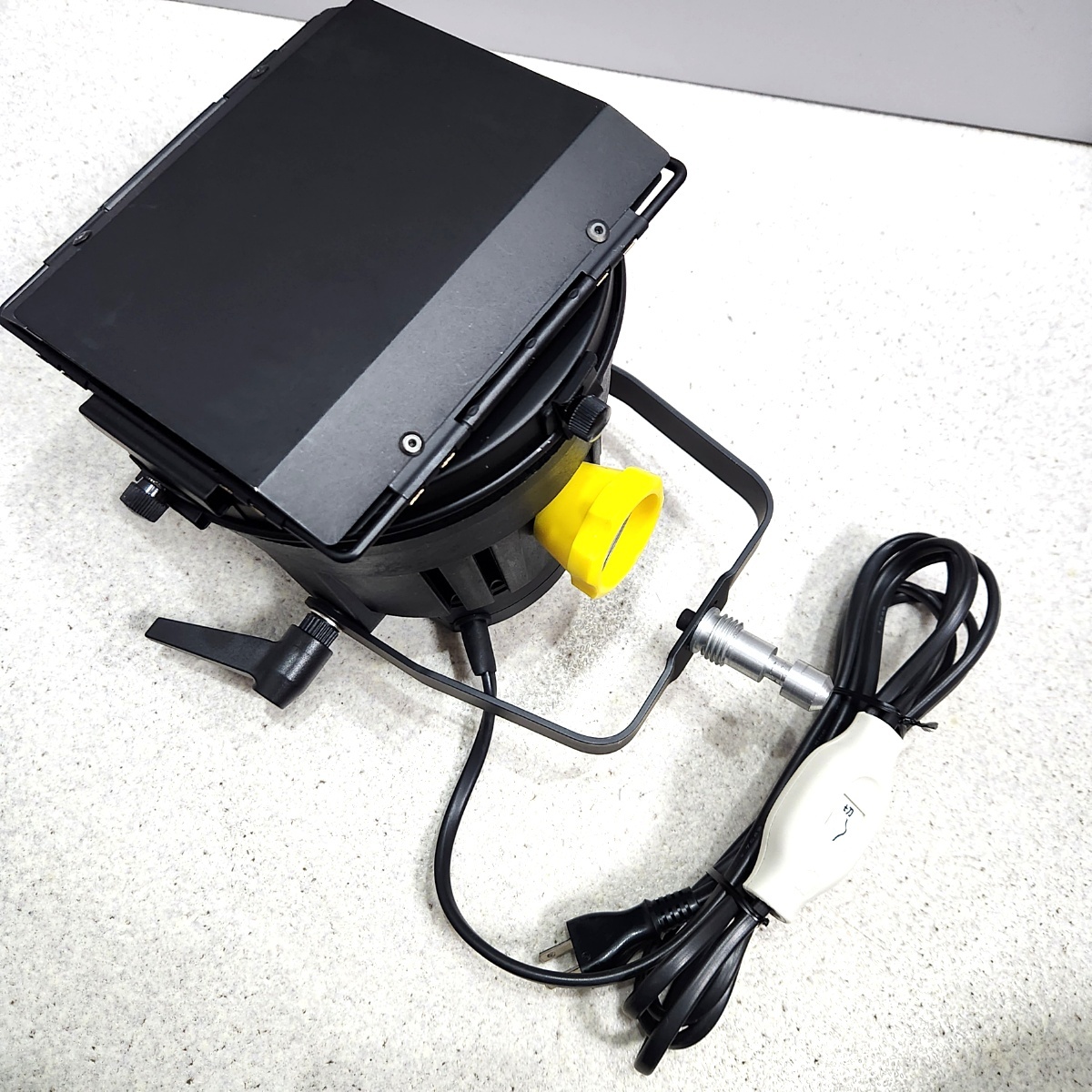 RDS UNIFOCUS 1000　 3灯 セット 　撮影 　ライティング 照明 RDS UNIFOCUS 1000 3灯 セット 撮影 ライティング 照明