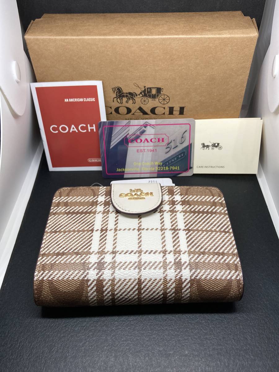 ☆新品未使用　正規品　COACH　コーチ　F6011　二つ折り財布　ハンティングフィッシング 　コーナージップ　カーキチョークマルチ☆