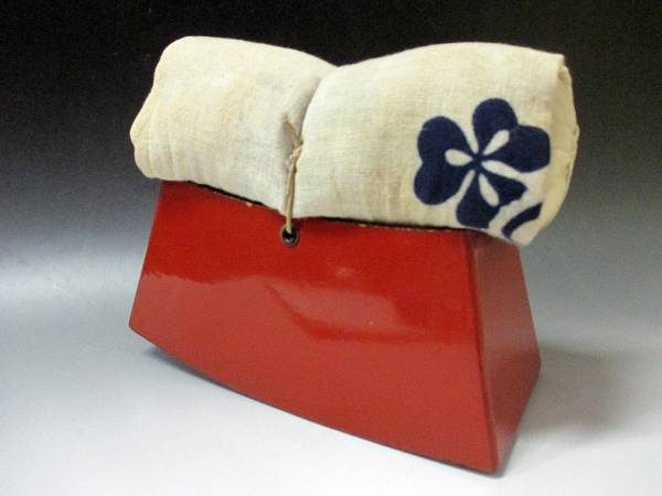 箱枕 高枕 朱漆ぬり 日本髪 舞妓さん 舟枕 木枕 時代品 m1203(木工、竹