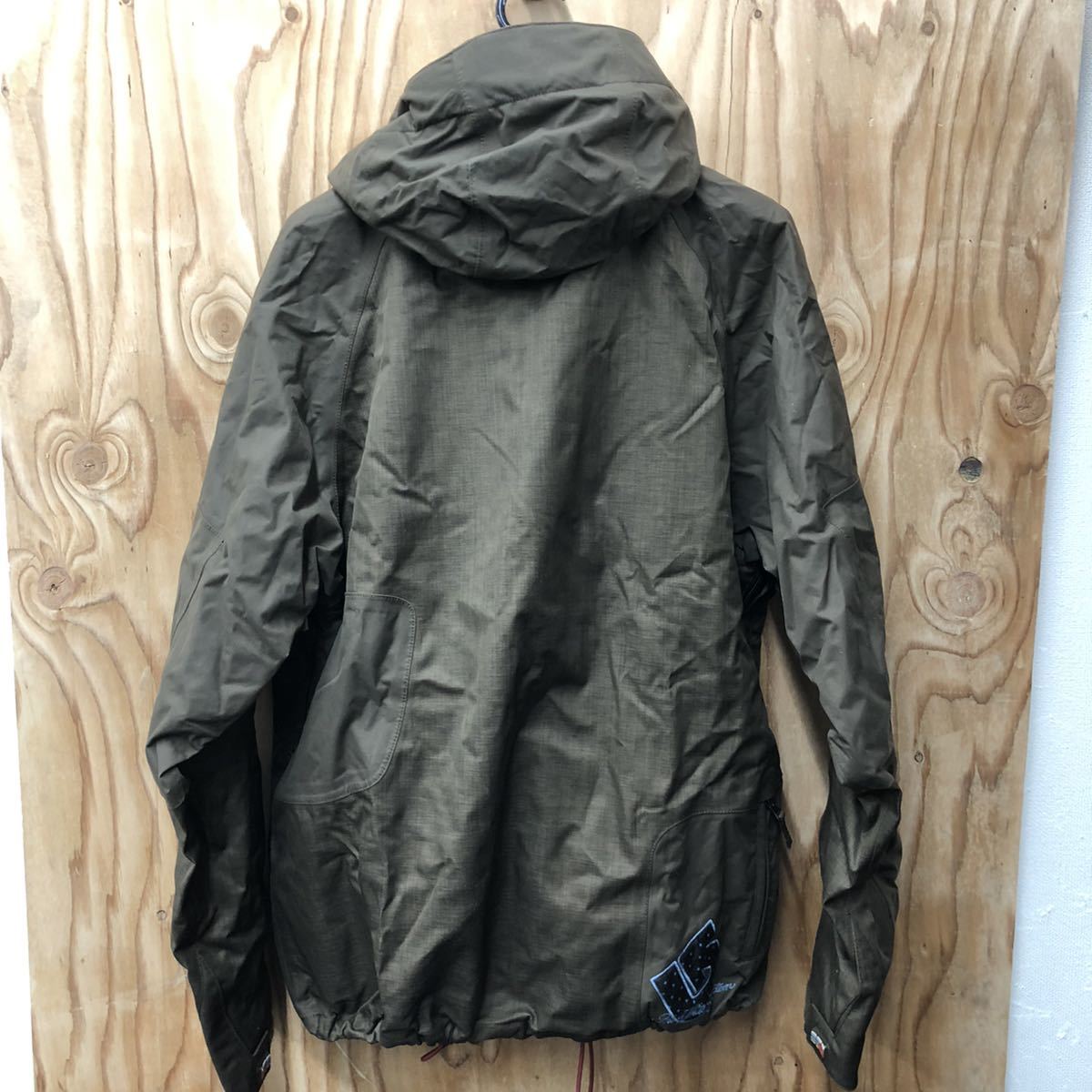 BURTON スノーボードウェア The White Collection Sサイズ 上下セット