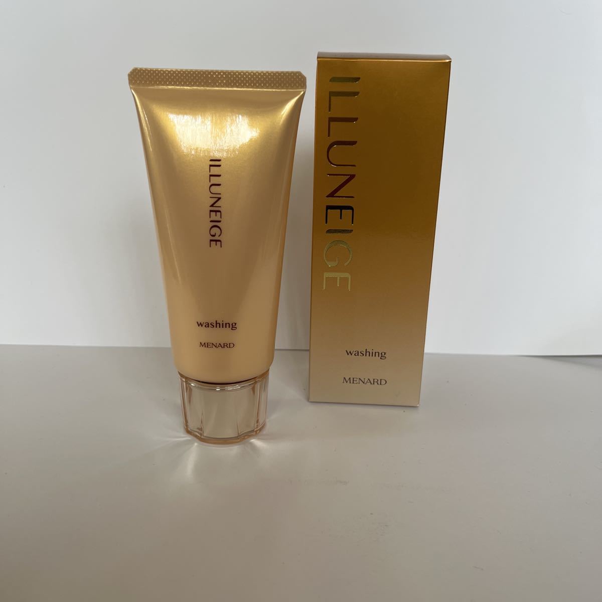 メナード イルネージュ ウオッシングC （洗顔クリーム） 130g