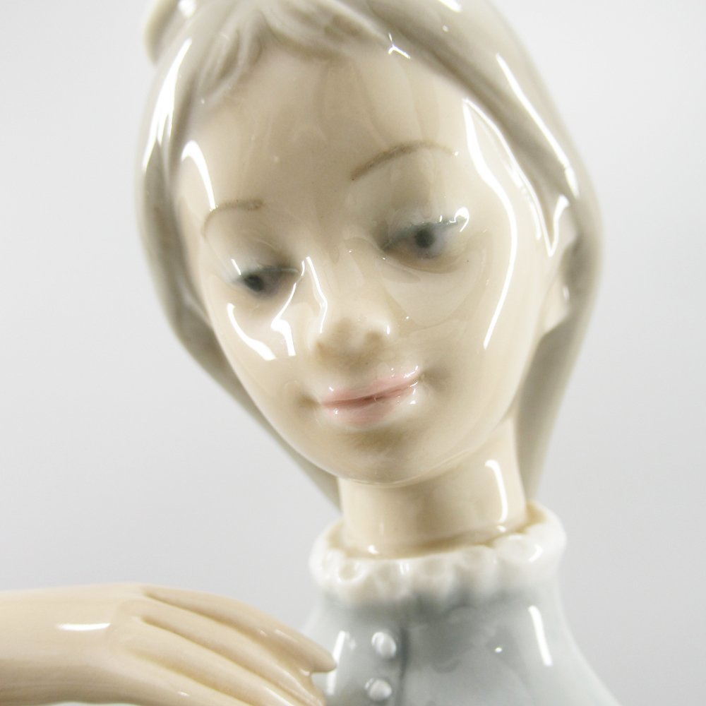 フィギュリン リヤドロ 0 LLADRO 使用感なし 美品 仔犬を抱く貴婦人
