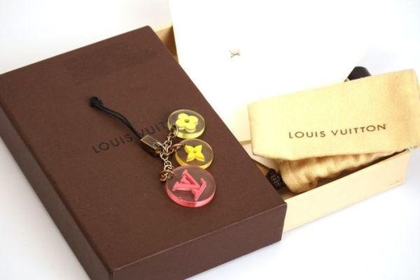 極美品】ルイヴィトン Louis Vuitton ビジューテレフォンヌ フルール