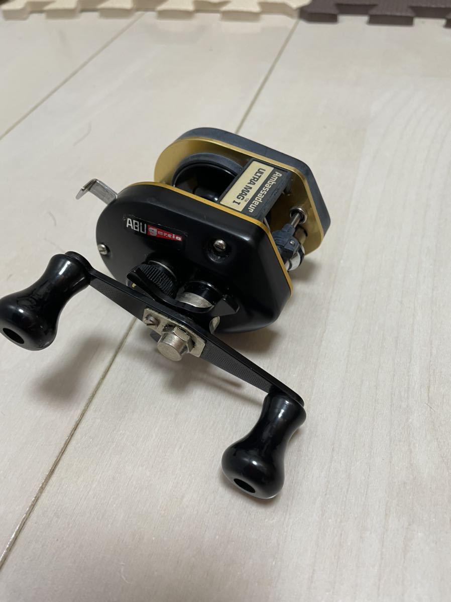 000 fish hook VMC RedLine Series Heavy Duty Flippin' 3/0 Terrariums Model:Left Hand Retrieve - 8.2:1 Sizes #12–1/0 Casting Best Multiplier Reel