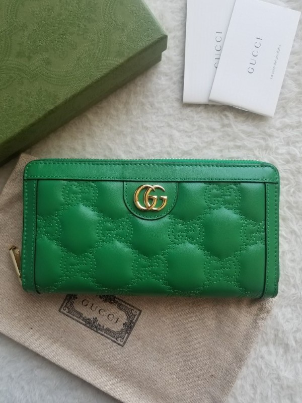 新品 GUCCI グッチ GGマトラッセ ジップ アラウンド 長財布 グリーン 723784 UM8IG 3219