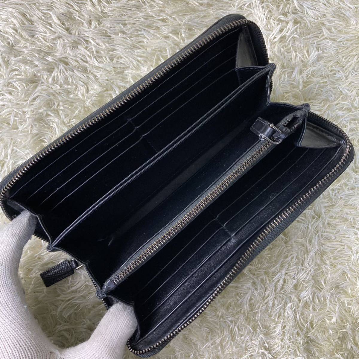 プラダ PRADA 長財布 ラウンドファスナー トライアングル ジップ