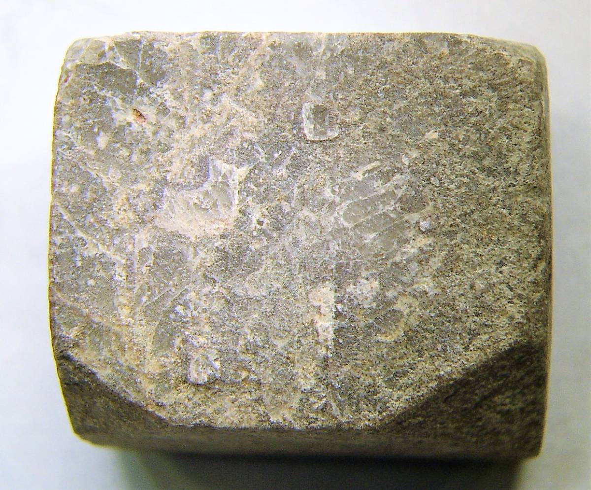 戦前標本 灰長石 北海道胆振有珠郡虻田（Ａ）