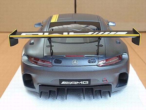 AUTOart⁄オートアート 1⁄18 Mercedes-AMG GT3 Presentation Car