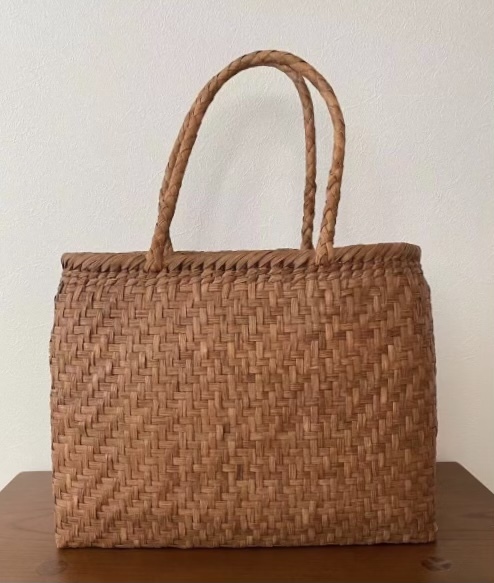 未使用品　長野産　新品　サイズXL 職人手編み　肩掛け兼用　網代編み　山葡萄籠バッグ