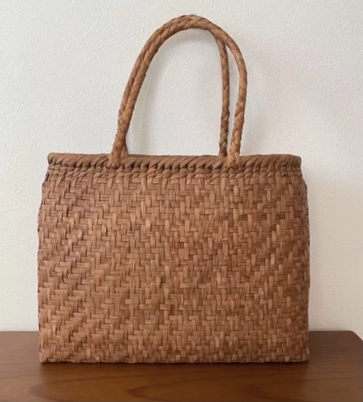 未使用品　長野産　新品　サイズXL 職人手編み　肩掛け兼用　網代編み　山葡萄籠バッグ
