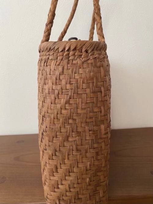 未使用品　長野産　新品　サイズXL 職人手編み　肩掛け兼用　網代編み　山葡萄籠バッグ