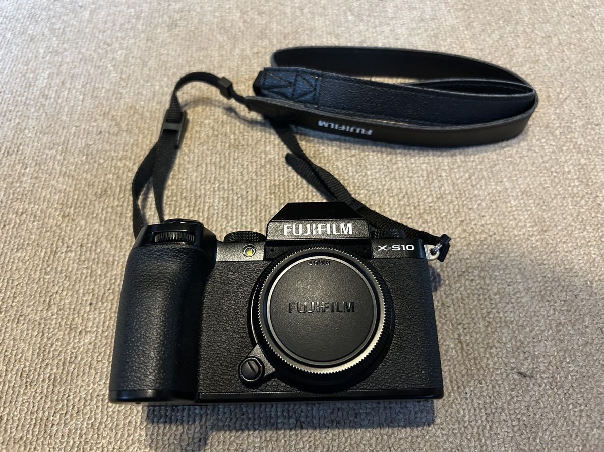 FUJIFILM X-S10 Wズームレンズキット+単焦点viltrox fujifilm x-s10 レンズキット +VILTROX 33mm f1.4(富士フイルム)｜売買