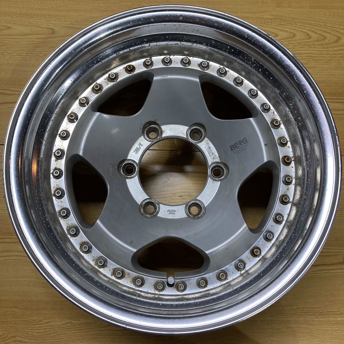 深リム 社外アルミ 16インチ 8J+0 6H-139.7 中古 パジェロ サーフ 
