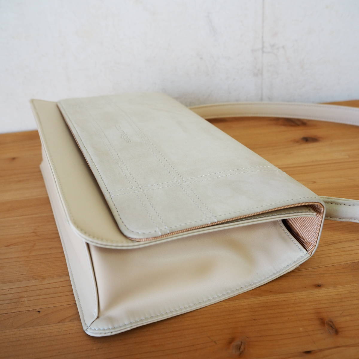 *美品*Courreges/クレージュ*ヌバック×ポリエステルレザーコンビ*ショルダーバッグ*ベージュ*