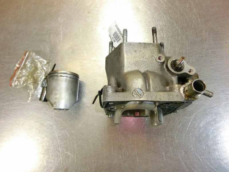 NSR250R シリンダー＆ピストンセットNo.2、良品、C型、前バンク側