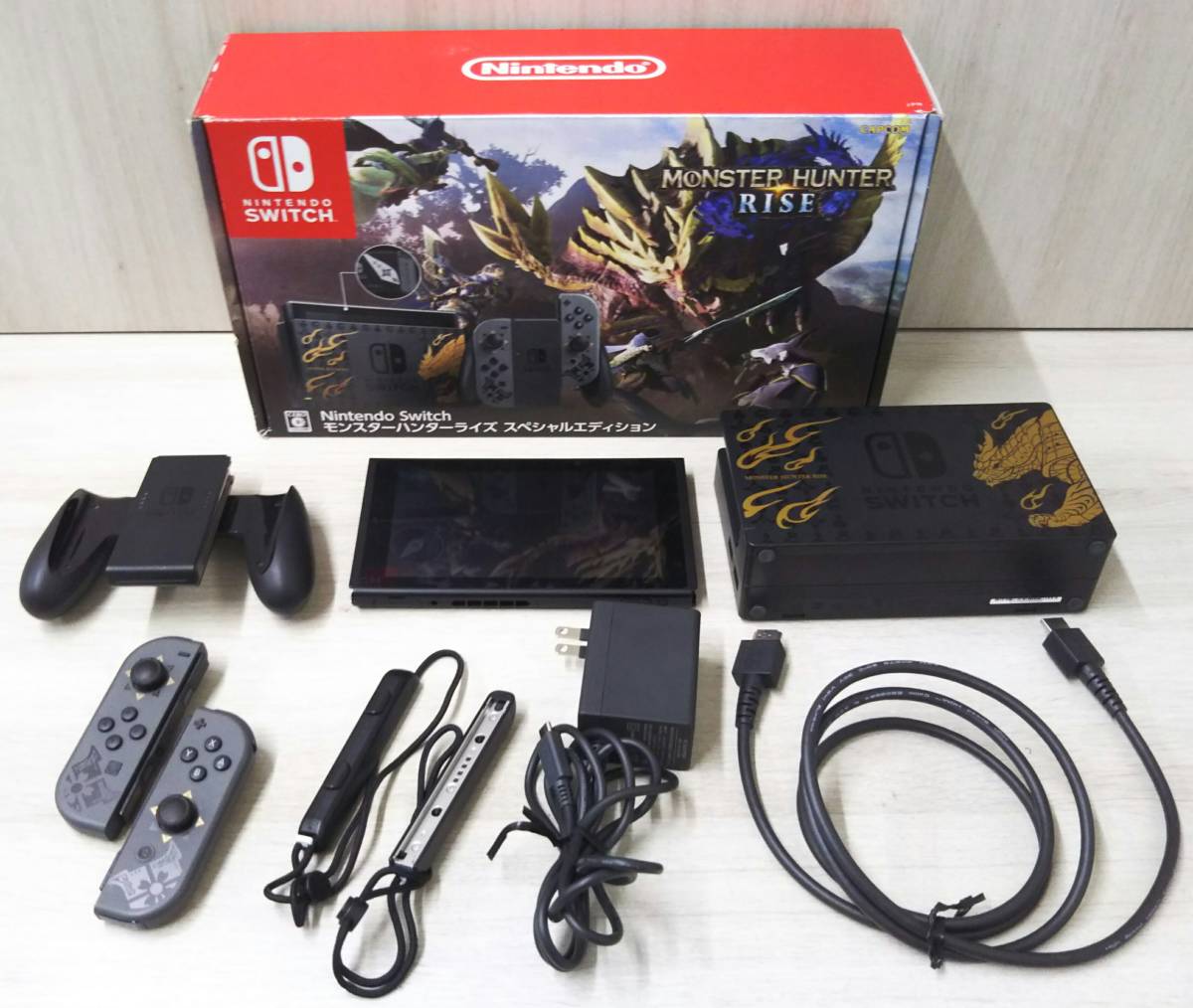 ジャンク 【通電不可・現状品】Nintendo switch 本体