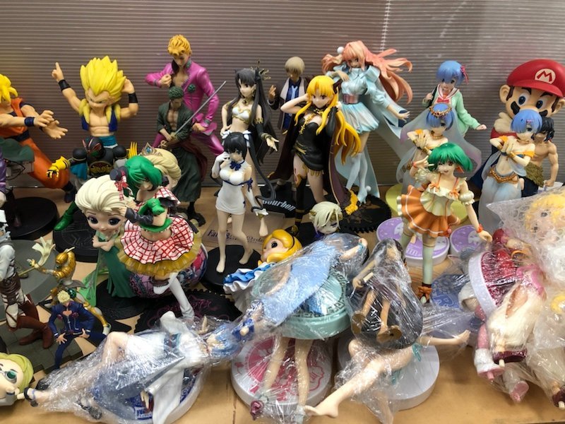 230309PT250076 箱なしフィギュア まとめ売り ドラゴンボール 進撃の