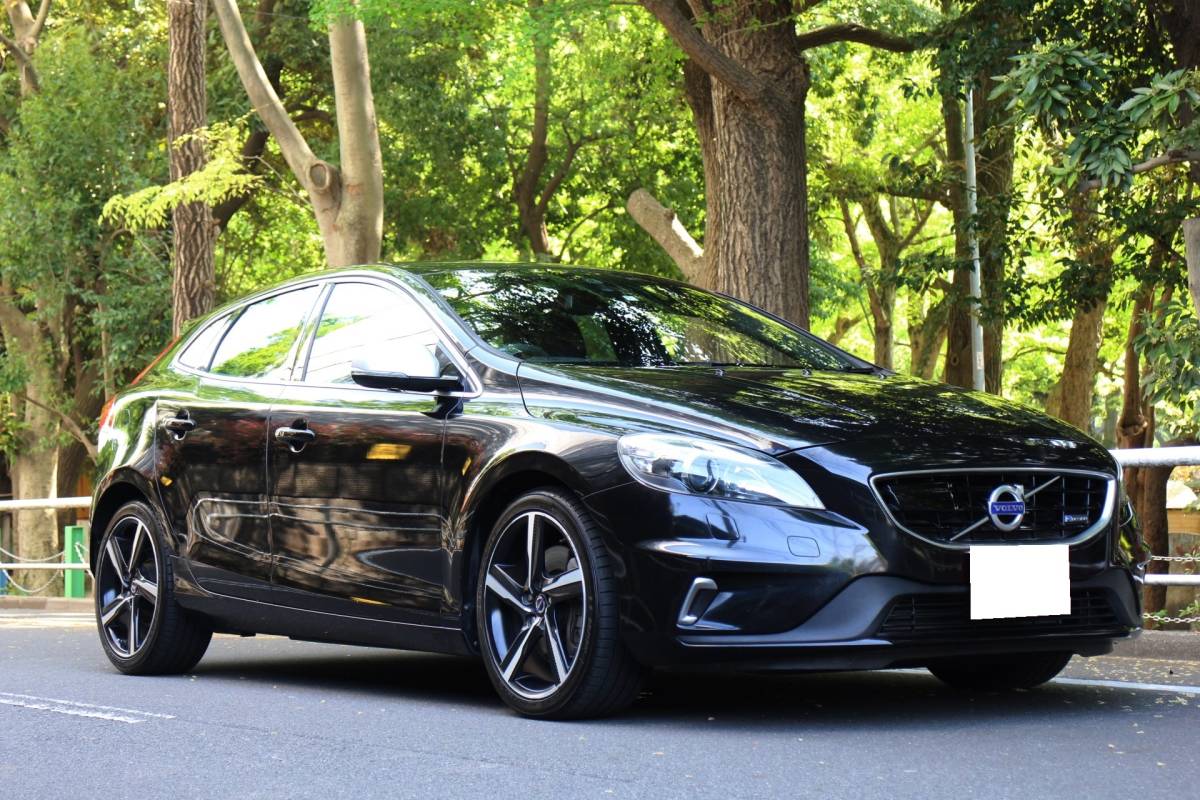 品質保証，HOT 超美車 安心のアイシン製AT搭載 H26 ボルボ V40 T5 Rデザイン シティセーフティ 検令和7/5長期 黒革/地デジナビ/Bカメ/18AW/禁煙/東京(V40)｜売買されたオークション情報、yahooの商品情報をアーカイ V40
