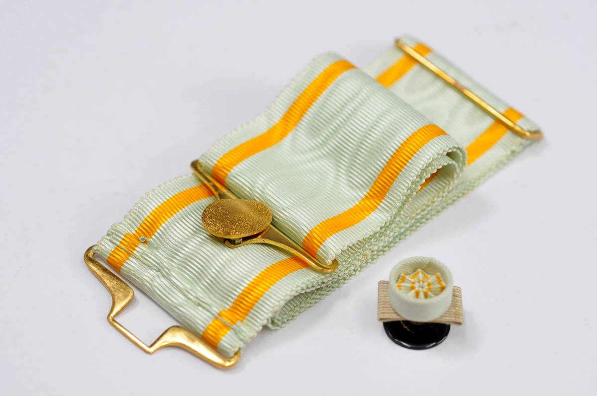 勲三等瑞宝章 勲章 瑞宝中綬章（正章・略綬） ケース入り ○ 勲功旌章