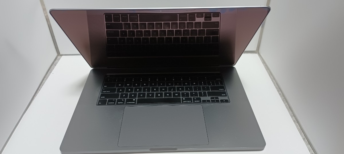 大容量Apple MacBook Pro Core i9 16GB 1TB 16インチ A2141 アップル