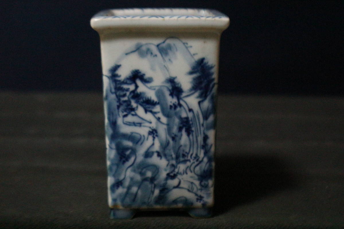 青絵小品盆栽鉢／ミニ盆栽鉢　時代不明／落款あり作者不明 青絵正方鉢 作家鉢 小品盆栽 植木鉢 初期作 展示会 中国 山水図 6.4cm