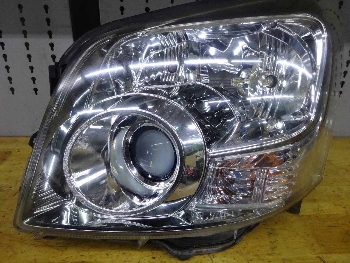70 ノア 左ヘッドライト HID ZRR70\u204475 前期 28-204 N6 バラスト付 