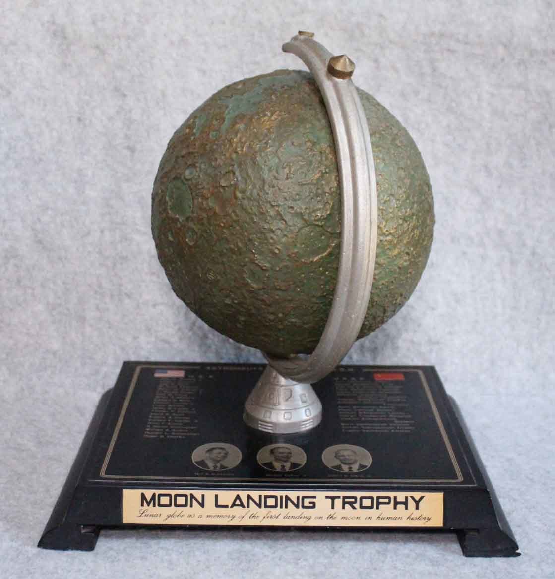◎ 三洋電機製 MOON LANDING TROPHY 月面着陸記念トロフィ MOON LANDING 置物○月 月儀 Moon Landing 地球儀ふう ソ連 TROPHY