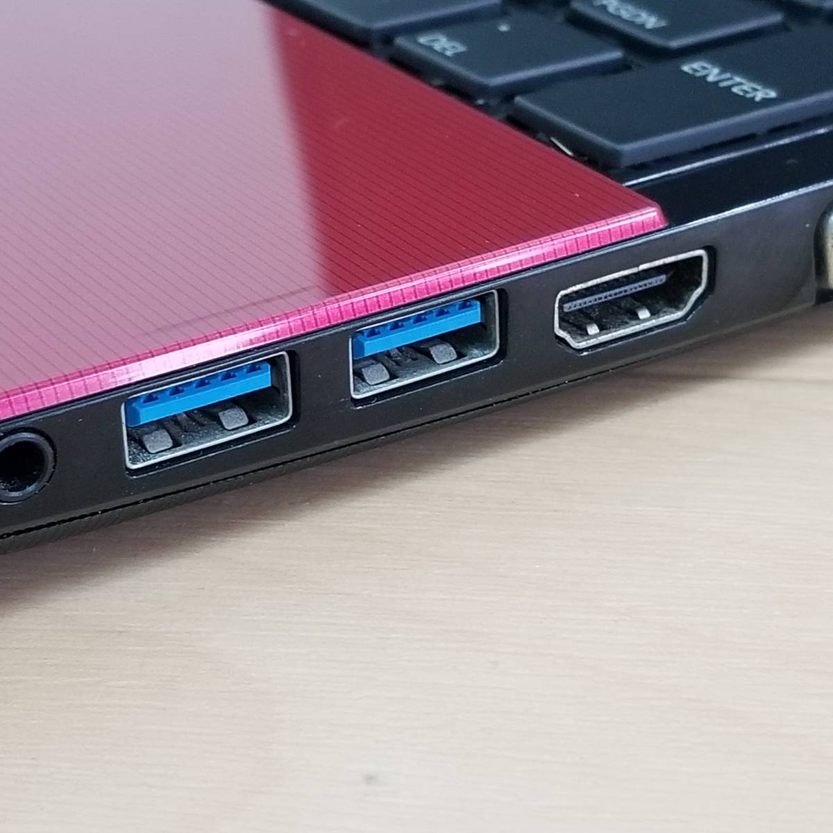 ☆美品☆新品SSD256GB搭載/メモリ8GB/無線 Wi-Fi/Webカメラ/Blu-ray