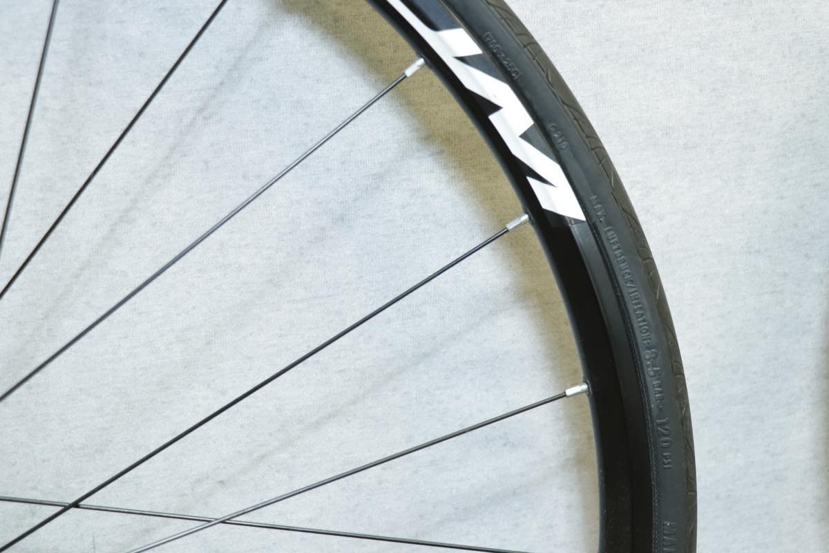 ○MAVIC マビック AKSIUM ONE DISC シマノフリー 11s対応 クリンチャー