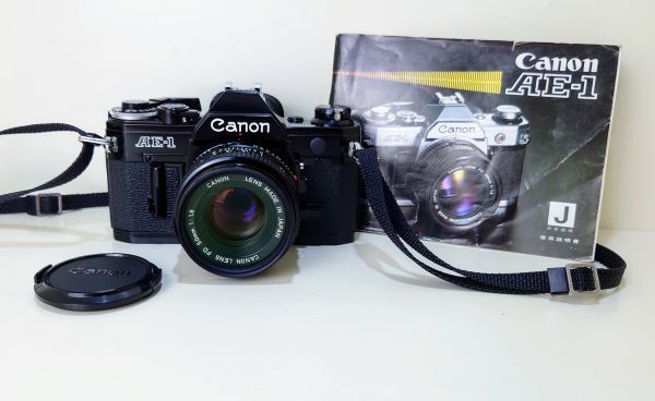 【シャッターOK】 Canon　キヤノン AE-1 ＋ レンズ FD 50mm フィルム マニュアルフォーカス 一眼レフカメラ 　G230502978