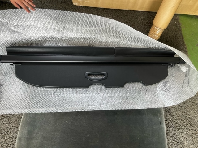 ランクル 後期150プラド 5人乗り 純正装備 トノカバー 直接引取り可