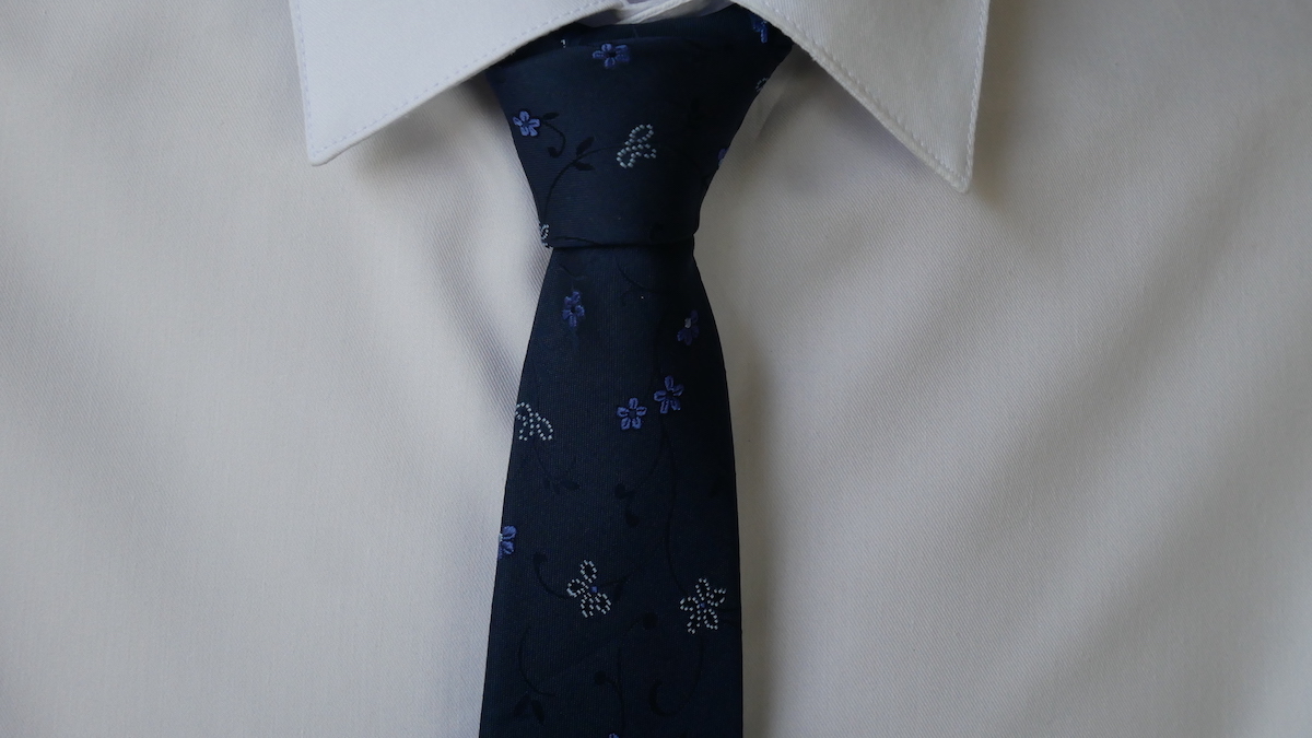【極美品】Kiton キートン　ネクタイ　花柄　セッテピエゲ　イタリア製 メンズ 【極美品】Kiton キートン ネクタイ 花柄 セッテピエゲ イタリア製