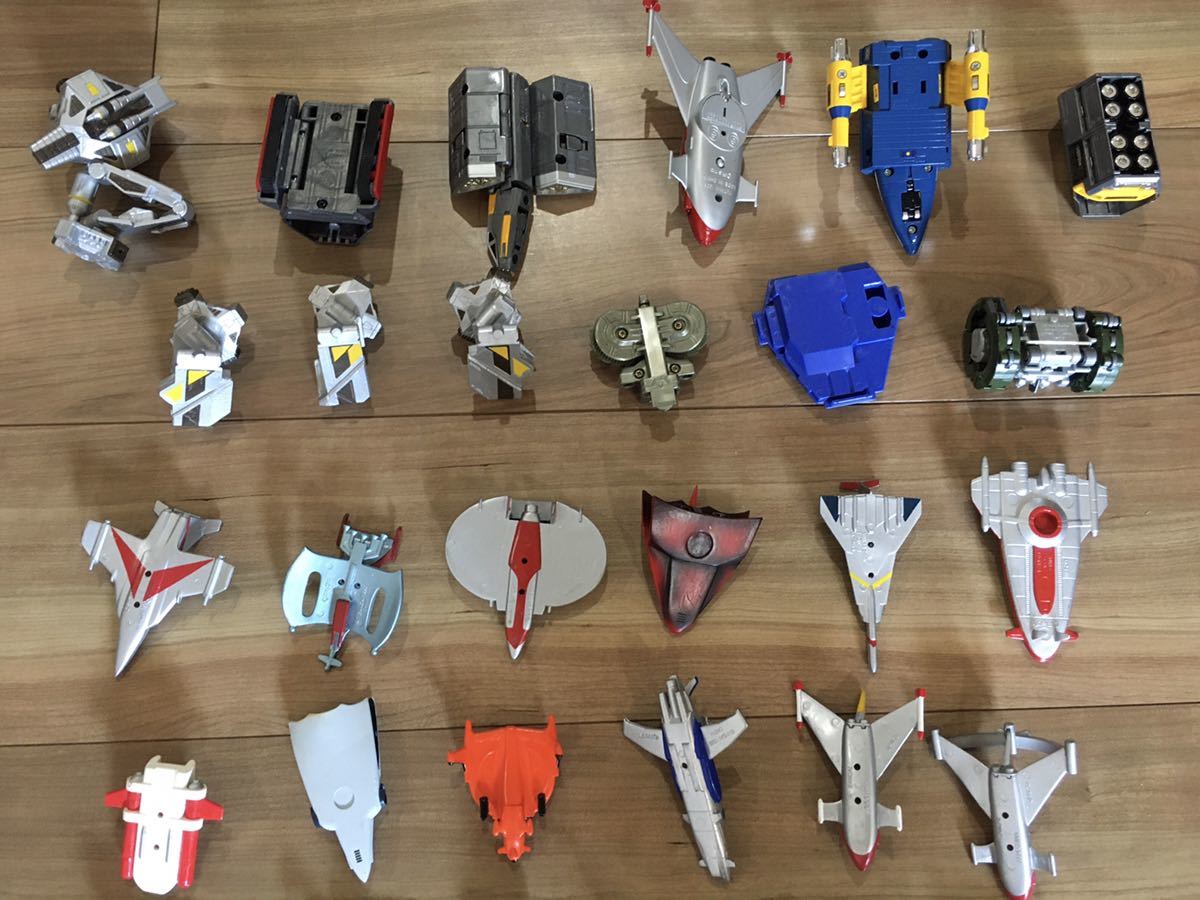 ウルトラマン 戦闘機 飛行機 乗り物 まとめ売り 56個 おもちゃ 特撮 
