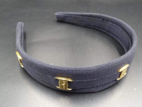 美品✨定番✨FERRAGAMO ヴァラ カチューシャ ネイビー×ゴールド 正規品】9087 1円 Salvatore Ferragamo フェラガモ ヴァラ