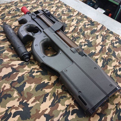 東京マルイ P-90 TR仕様 スタンダード 電動エアガン 外箱説明書あり