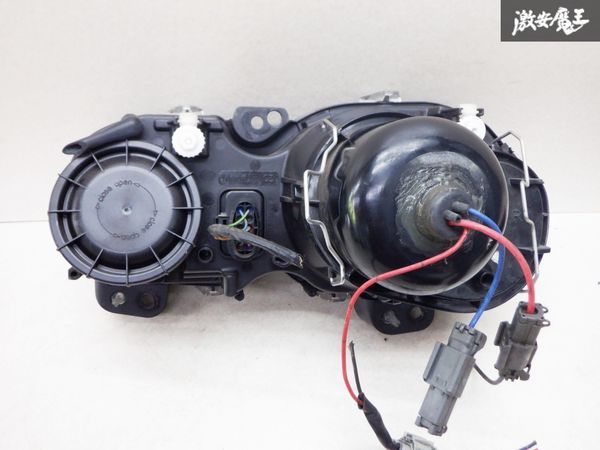 きれい！！ジャガー純正 加工 XJ8 X350 ハロゲン ヘッドライト ヘッドランプ 左右 1X43-13W029-HL 即納 棚O4 | ジャガーXJ X350⁄X358 レーシンググリーン X350モデル マーキーズ不動の人気シリーズのご紹介