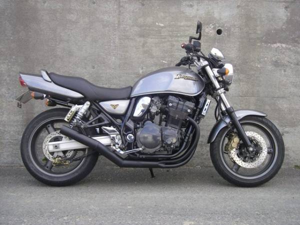 z》レトロマフラー ショート管 手曲げタイプ 黒 イナズマ400(マフラー